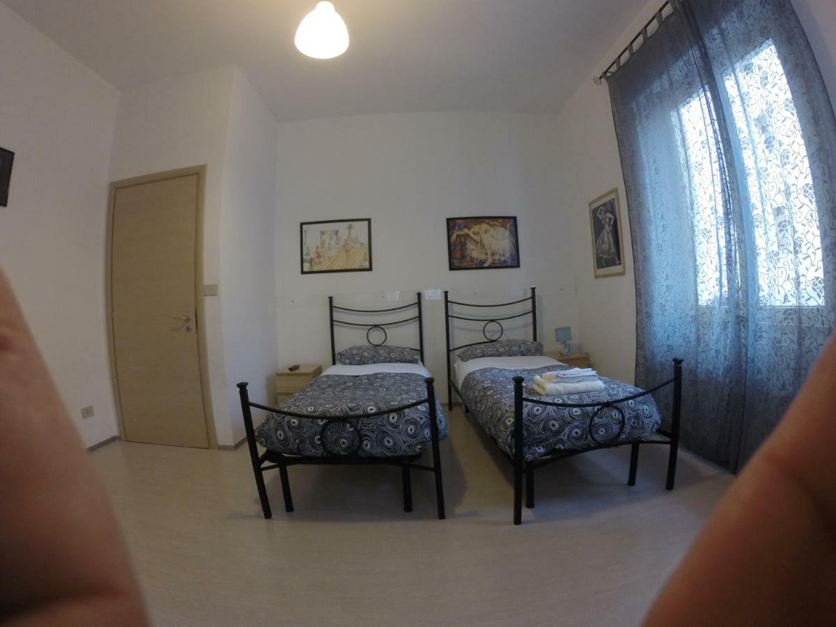 Bed And Breakfast Degli Artisti Cosenza Exterior photo